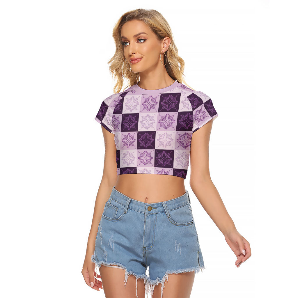 Lavender Manta Ray Hawaiian Quilt Motif Raglan Cropped T Shirt