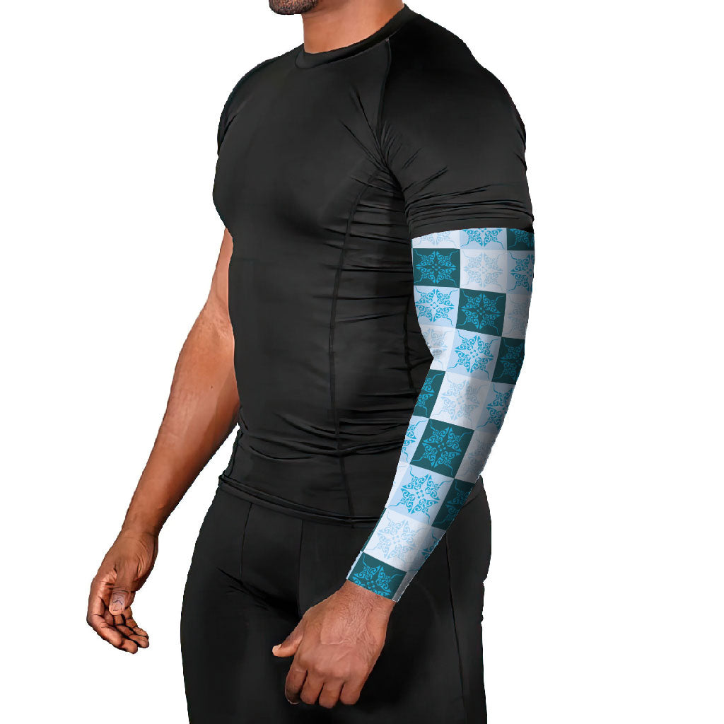 Cyan Manta Ray Hawaiian Quilt Motif Arm Sleeves