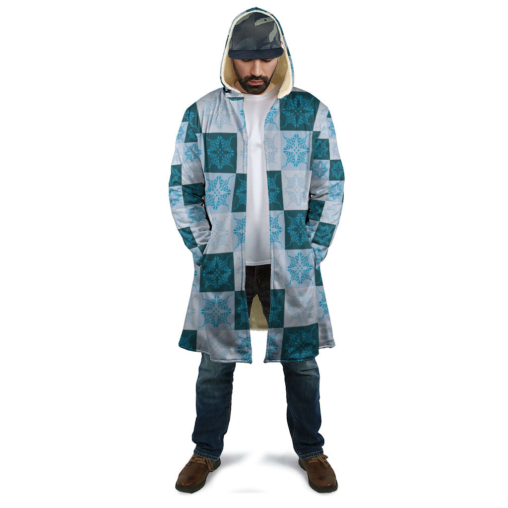 Cyan Manta Ray Hawaiian Quilt Motif Cloak