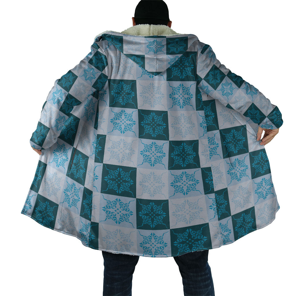 Cyan Manta Ray Hawaiian Quilt Motif Cloak