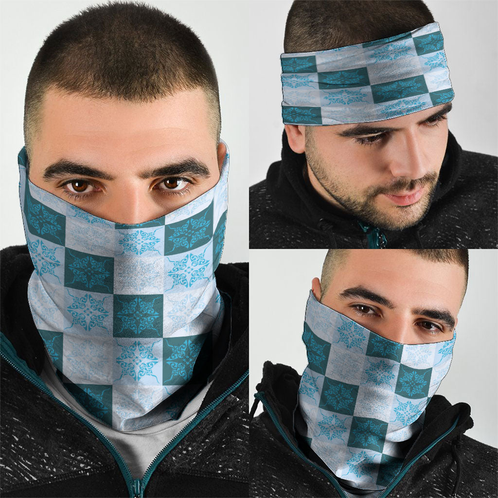 Cyan Manta Ray Hawaiian Quilt Motif Neck Gaiter