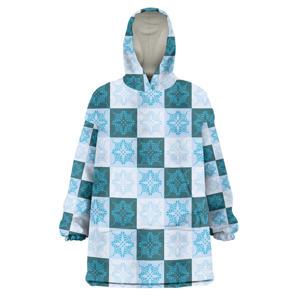 Cyan Manta Ray Hawaiian Quilt Motif Wearable Blanket Hoodie