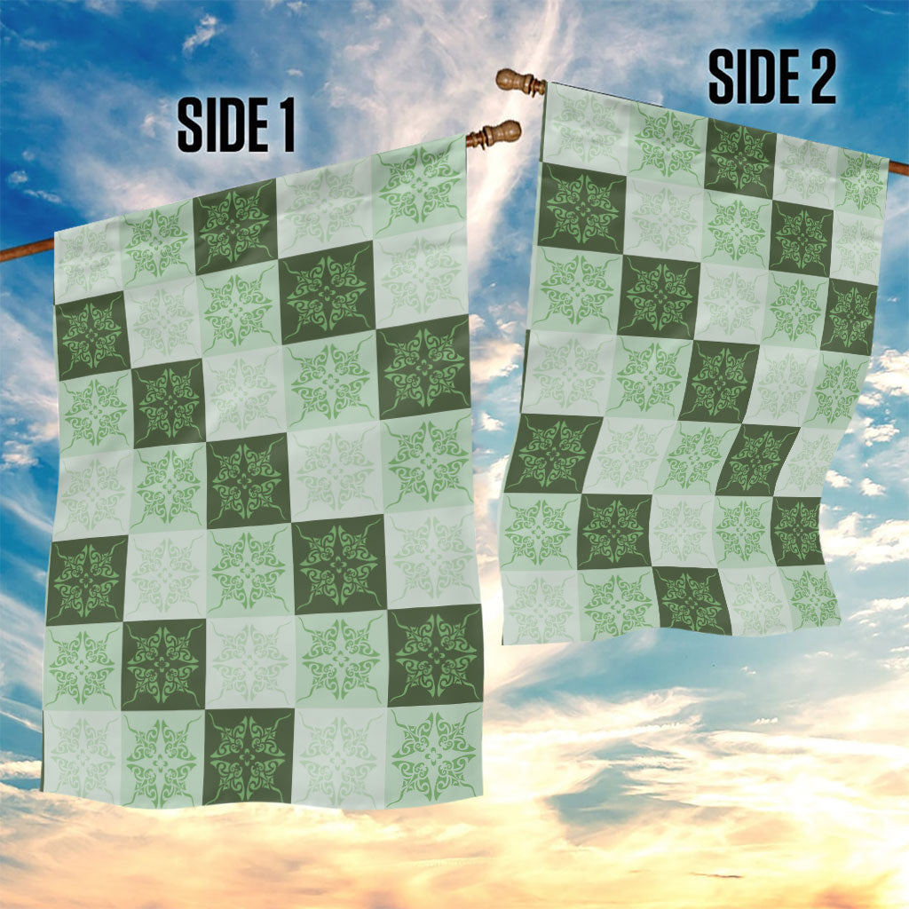 Sage Green Manta Ray Hawaiian Quilt Motif Garden Flag