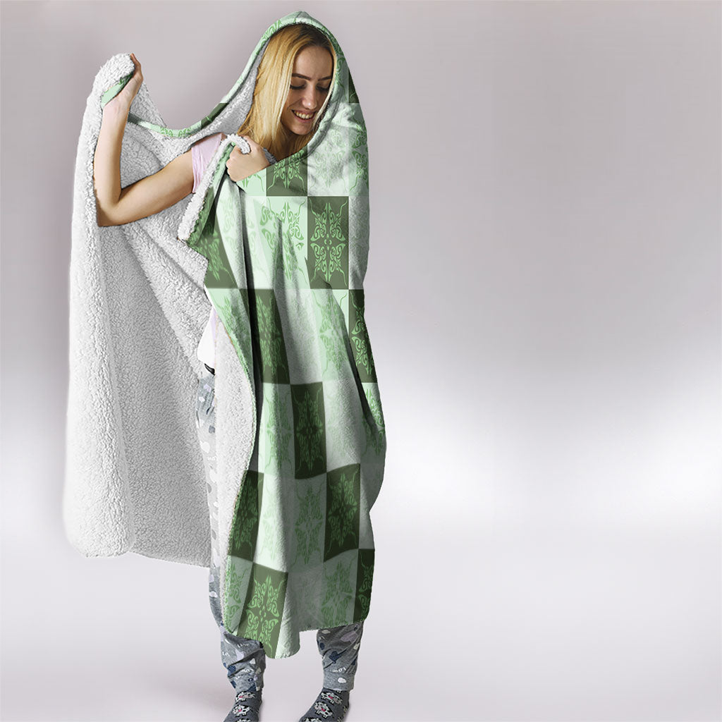 Sage Green Manta Ray Hawaiian Quilt Motif Hooded Blanket