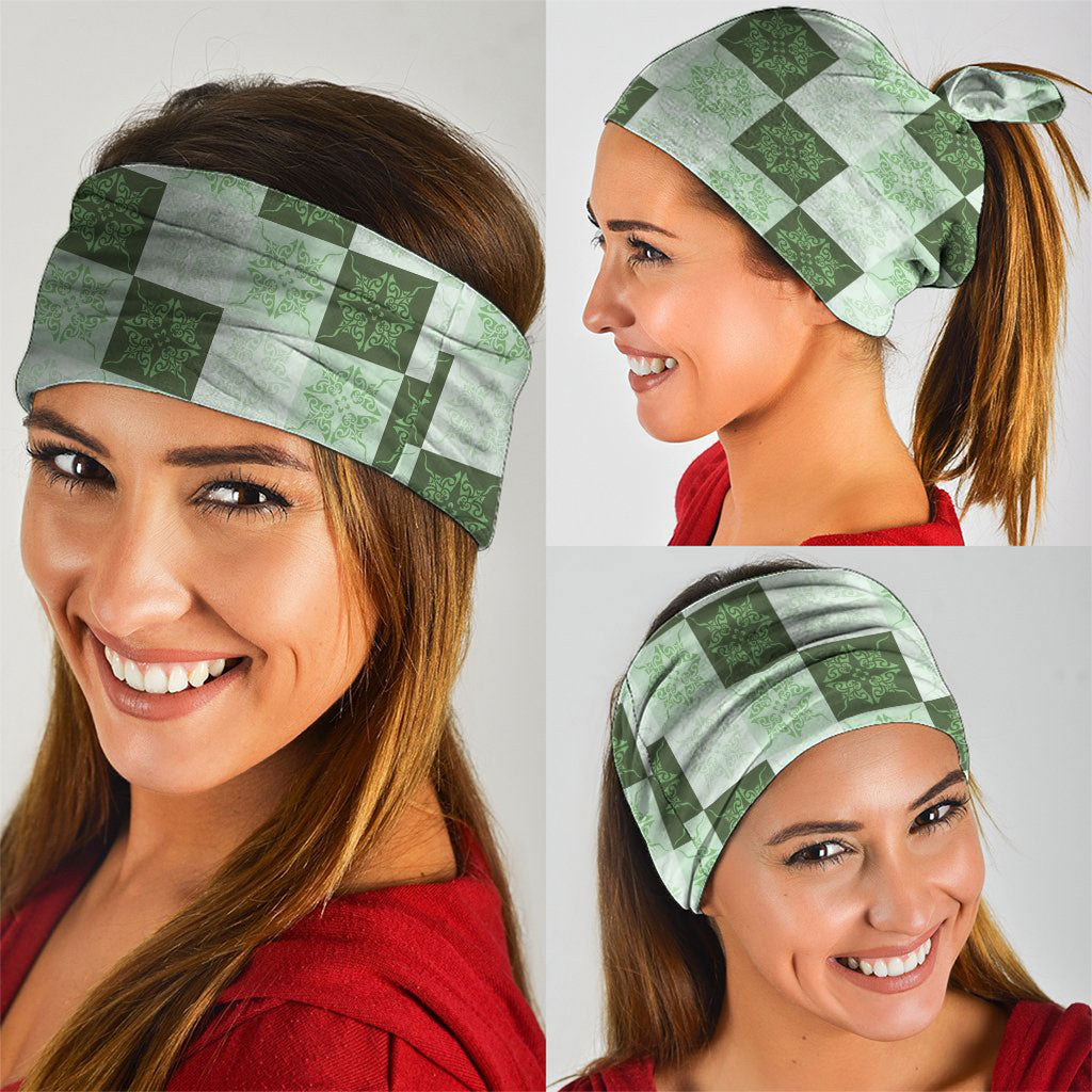 Sage Green Manta Ray Hawaiian Quilt Motif Neck Gaiter