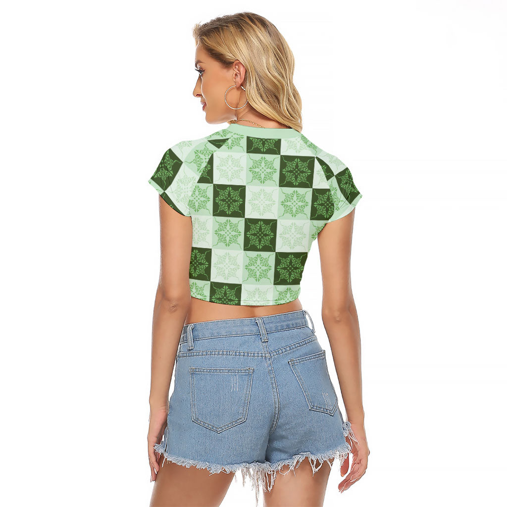 Sage Green Manta Ray Hawaiian Quilt Motif Raglan Cropped T Shirt