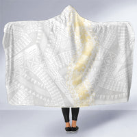 Niue White Sunday Hooded Blanket Niuean Hiapo With Puakenikeni Lei LT05 One Size White - Polynesian Pride