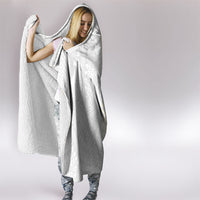 Niue White Sunday Hooded Blanket Niuean Hiapo With Puakenikeni Lei LT05 - Polynesian Pride