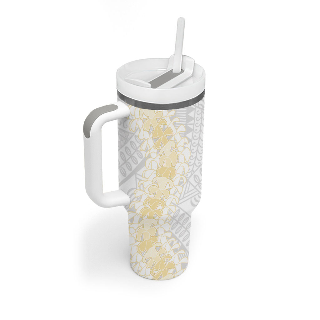 Niue White Sunday Tumbler With Handle Niuean Hiapo With Puakenikeni Lei LT05 - Polynesian Pride