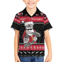 New Zealand Santa Tiki Christmas Family Matching Off Shoulder Maxi Dress and Hawaiian Shirt Meri Kirihimete LT05 Son's Shirt Black - Polynesian Pride