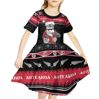 New Zealand Santa Tiki Christmas Kid Short Sleeve Dress Meri Kirihimete