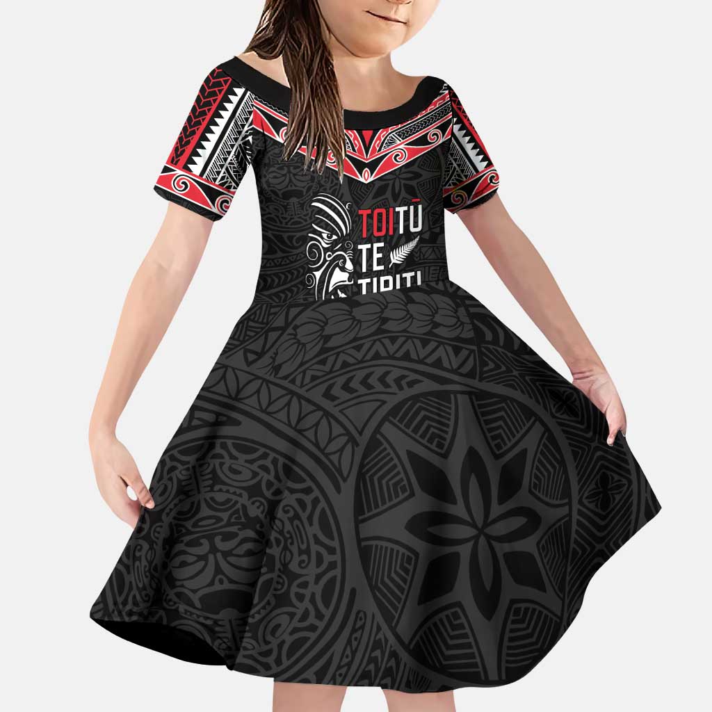 Aotearoa Toitu Te Tiriti Family Matching Puletasi and Hawaiian Shirt New Zealand Honour The Treaty LT05 Daughter's Dress Black - Polynesian Pride