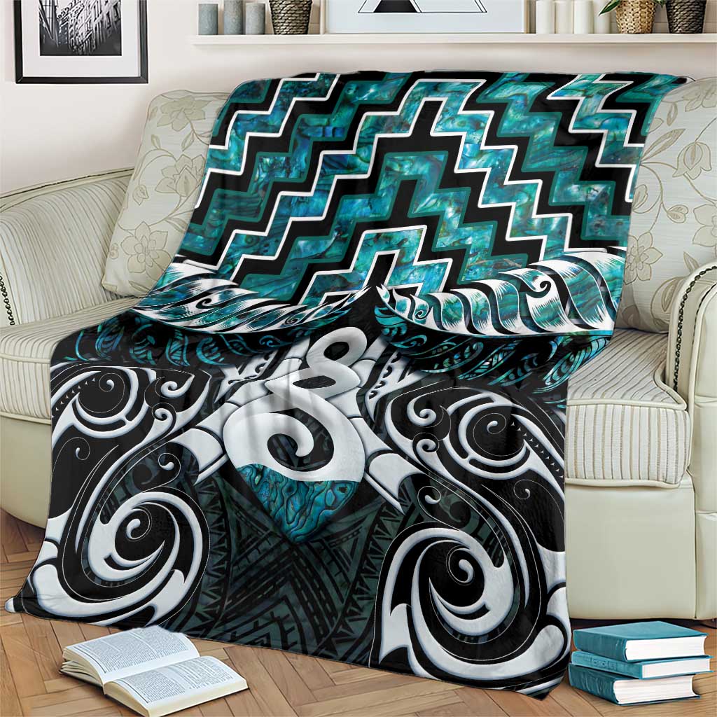 New Zealand Maori Blanket Poutama Pikorua Turquoise Paua Shell