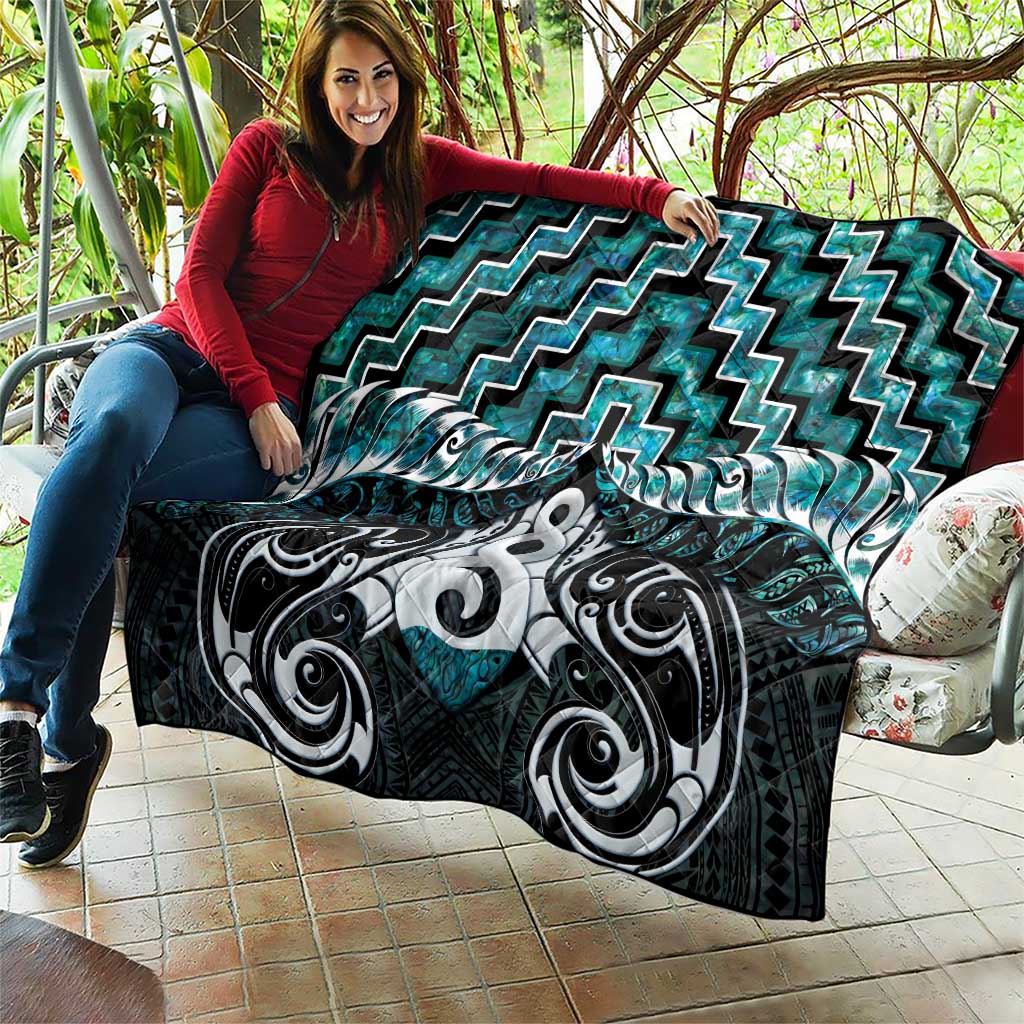 New Zealand Maori Quilt Poutama Pikorua Turquoise Paua Shell