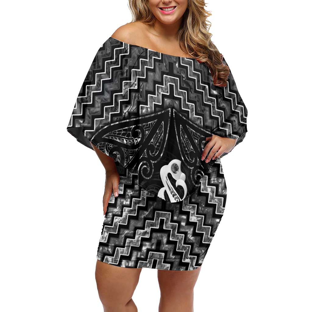 New Zealand Maori Family Matching Off Shoulder Short Dress and Hawaiian Shirt Poutama Manaia Black Paua Shell LT05 Mom's Dress Black - Polynesian Pride