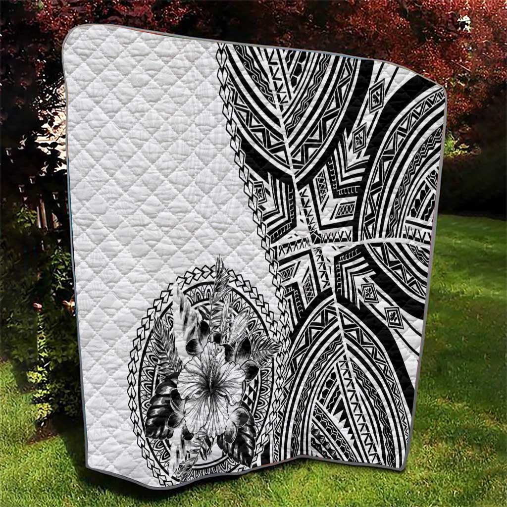Hibiscus With White Austronesian Tattoo Pattern Quilt LT05 - Polynesian Pride