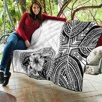 Hibiscus With White Austronesian Tattoo Pattern Quilt LT05 - Polynesian Pride