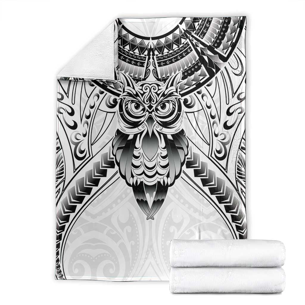 New Zealand Morepork Blanket Maori Pattern White