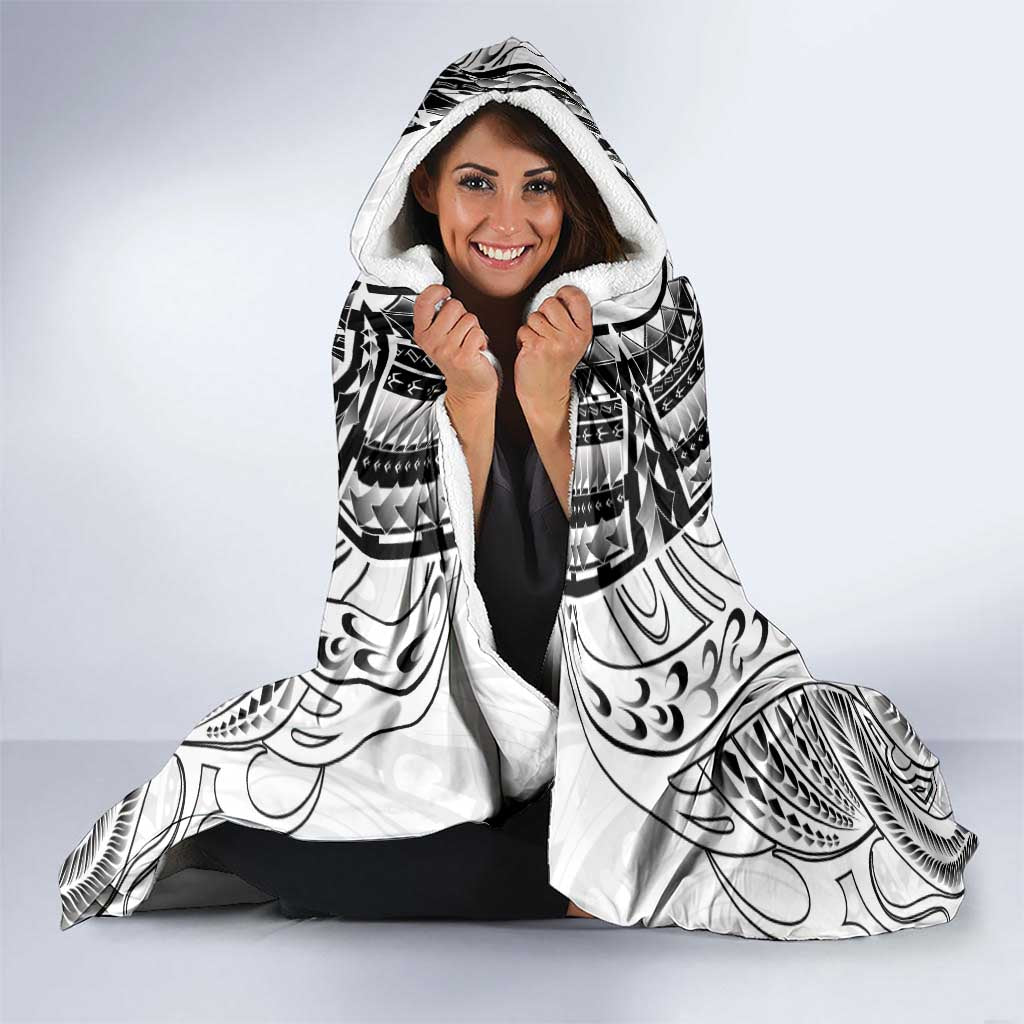 New Zealand Morepork Hooded Blanket Maori Pattern White