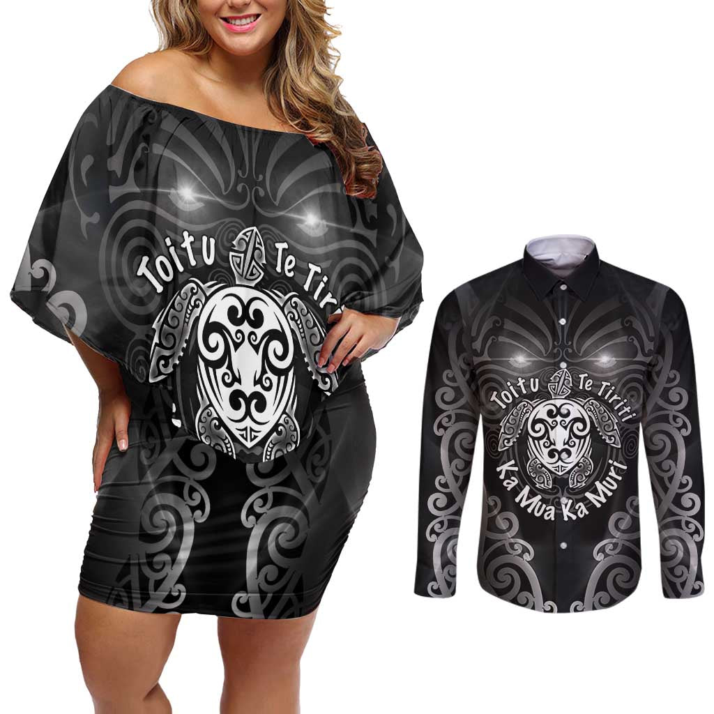 Aotearoa Toitu Te Tiriti Couples Matching Off Shoulder Short Dress and Long Sleeve Button Shirt Ka Mua Ka Muri LT05 Black - Polynesian Pride