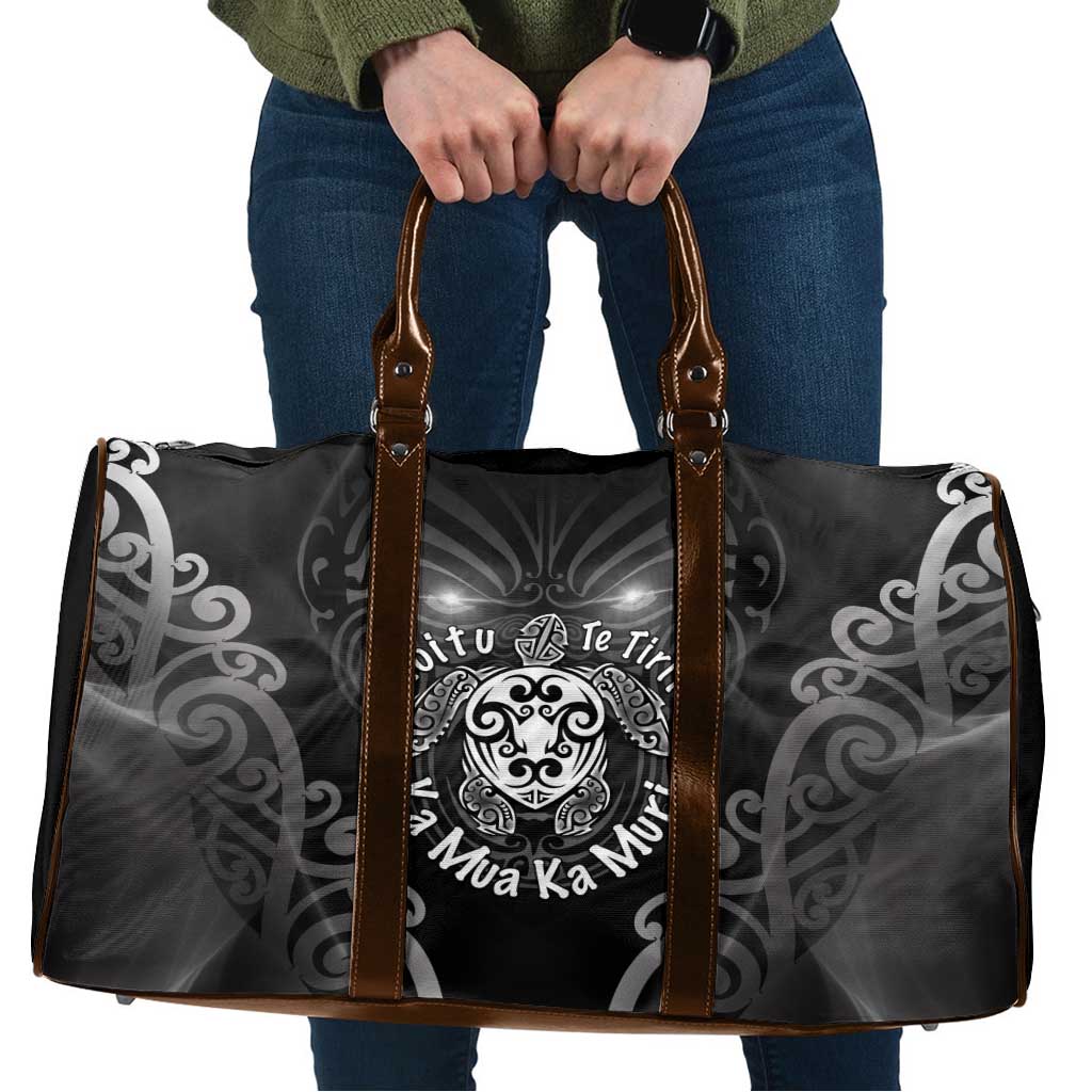 Aotearoa Toitu Te Tiriti Travel Bag Ka Mua Ka Muri LT05 Black - Polynesian Pride