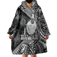 Hawaii King Kamehameha Wearable Blanket Hoodie With Hawaiian Ipu Motifs Black Version LT05 - Polynesian Pride