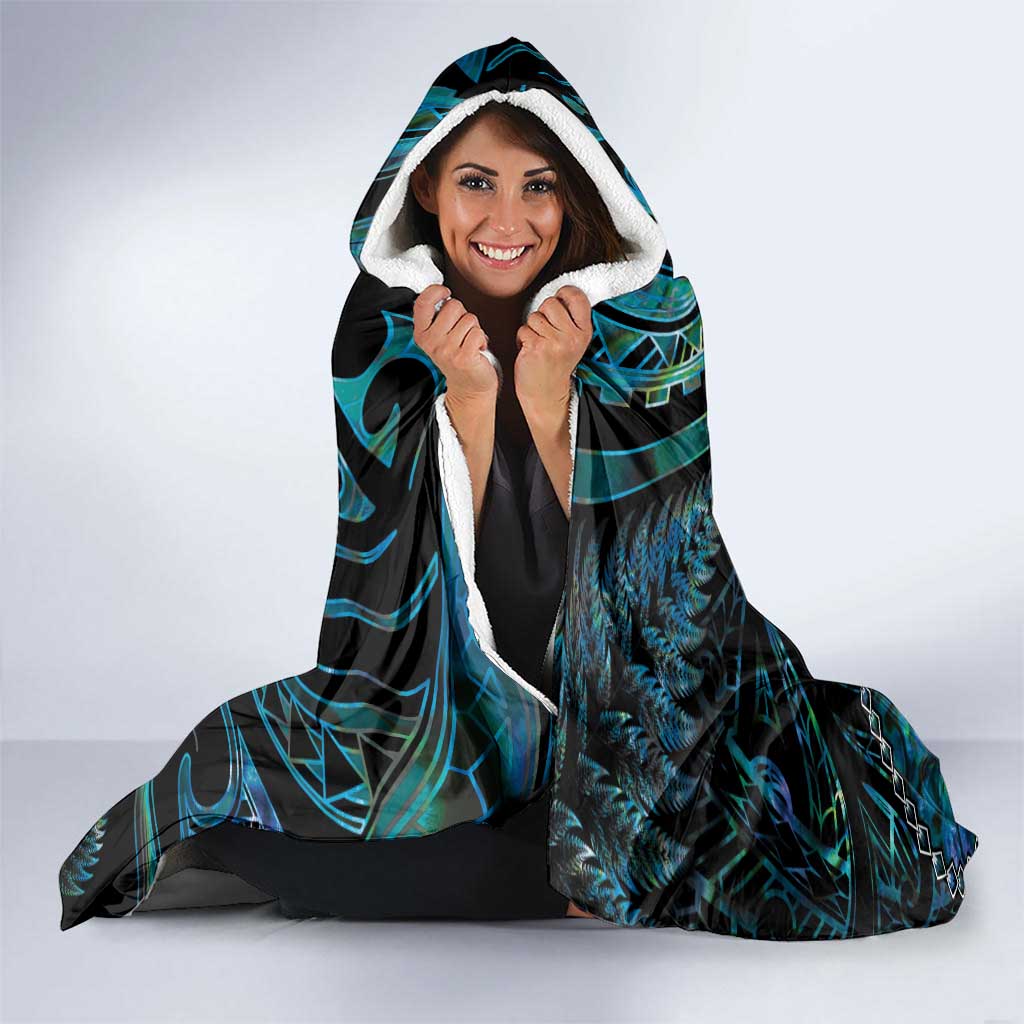 New Zealand Aotearoa Hooded Blanket Maori Tane Te Waiora Paua Shell Glitter Turquoise