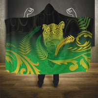 New Zealand Aotearoa Ruru Hooded Blanket Maori Fern Art Green