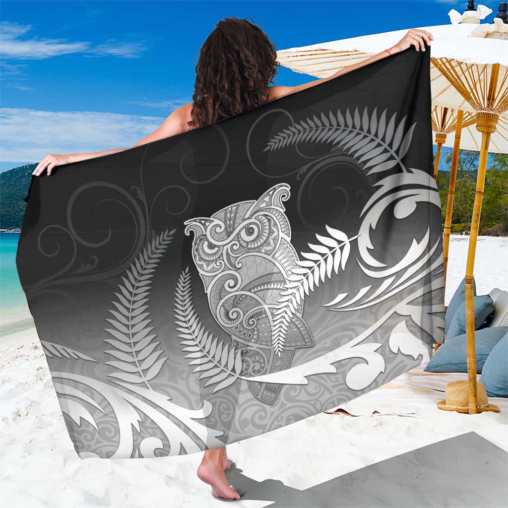 New Zealand Aotearoa Ruru Sarong Maori Fern Art Black