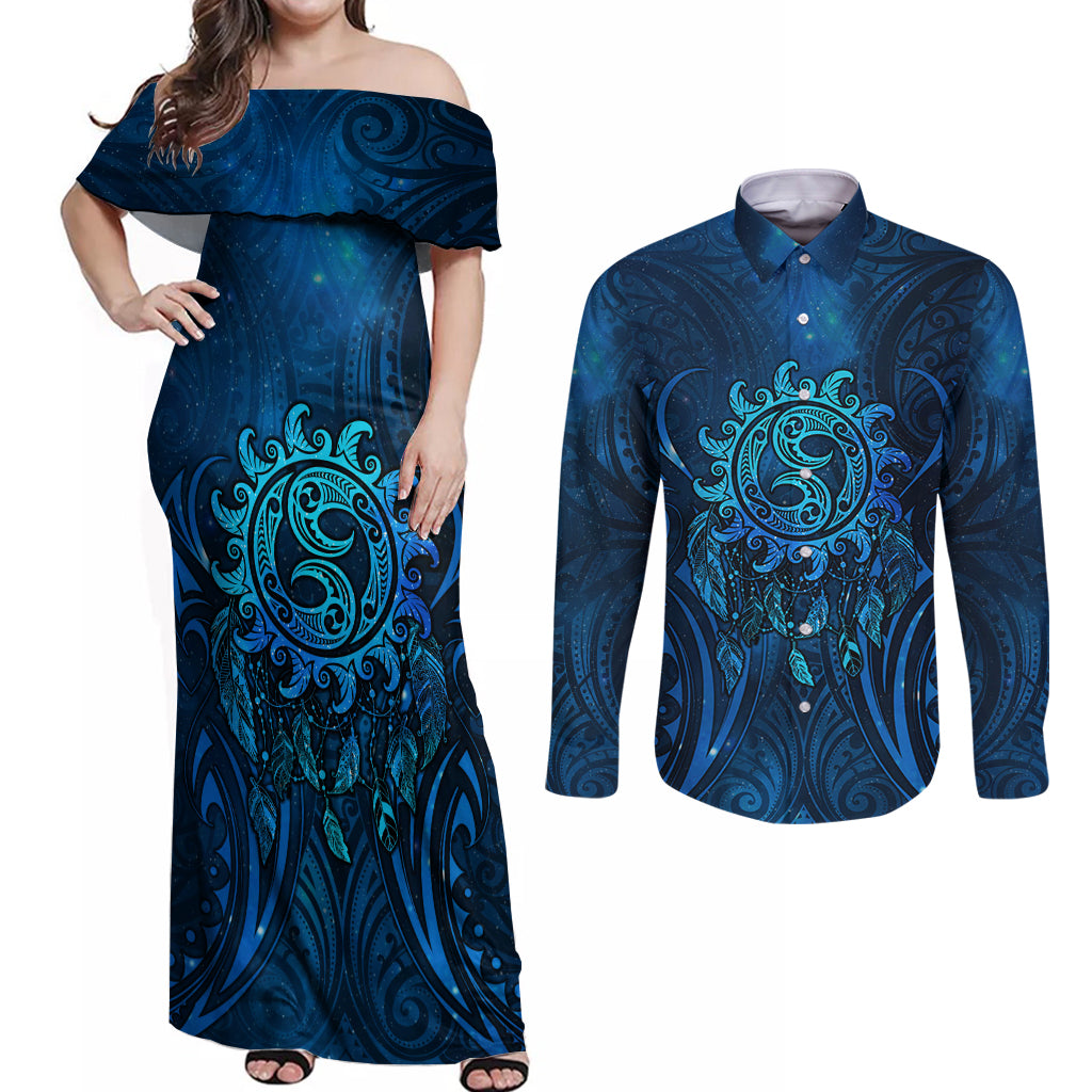 New Zealand Dream Catcher Couples Matching Off Shoulder Maxi Dress and Long Sleeve Button Shirt Maori Koru Pattern Blue Version