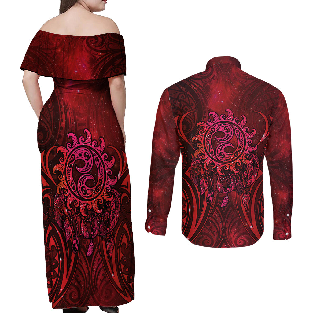 New Zealand Dream Catcher Couples Matching Off Shoulder Maxi Dress and Long Sleeve Button Shirt Maori Koru Pattern Red Version