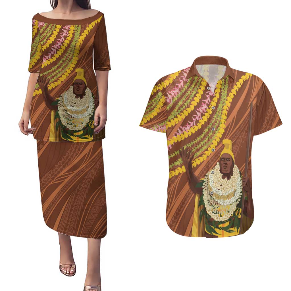 Hawaii King Kamehameha Couples Matching Puletasi and Hawaiian Shirt Hawaiian Kakau Pattern With Leis