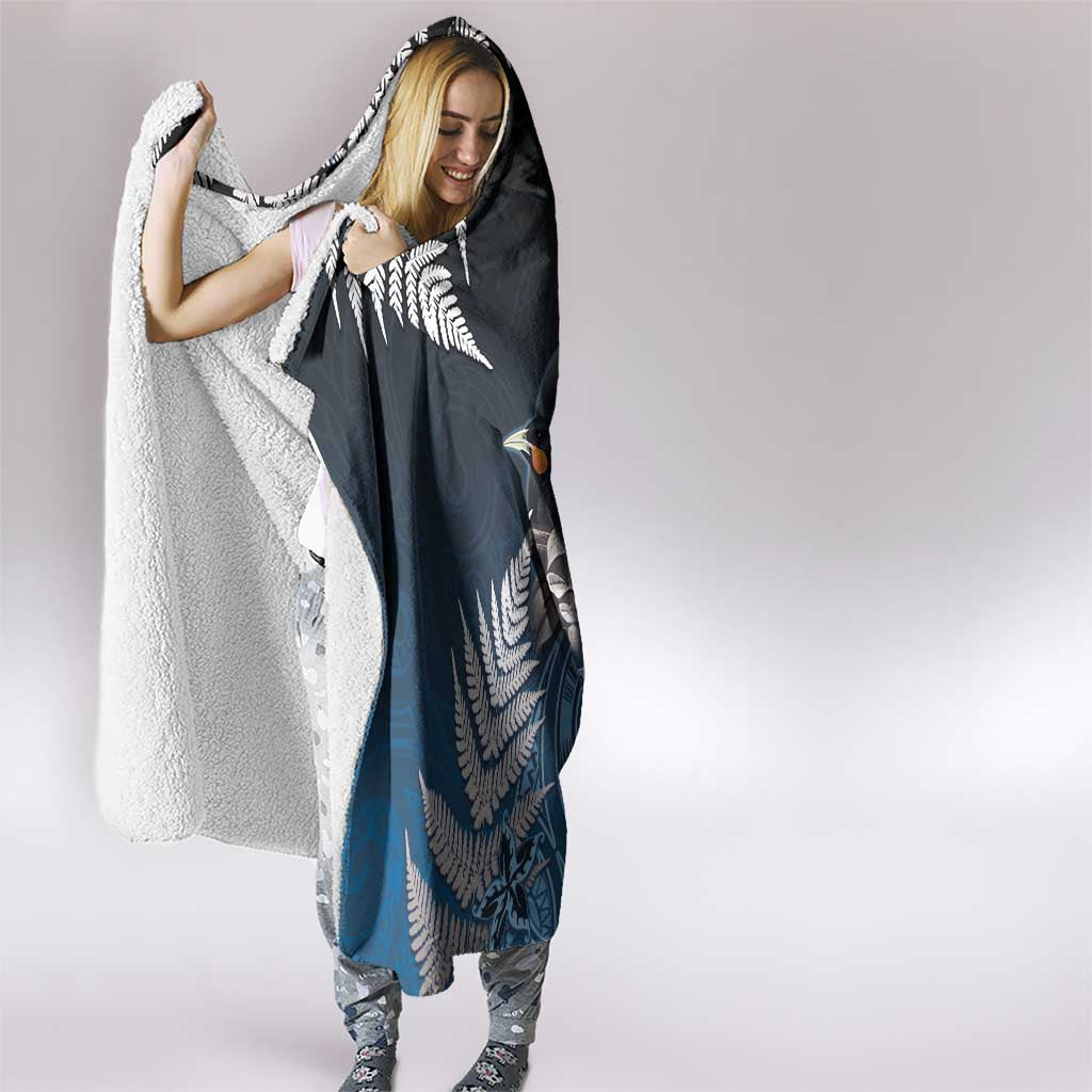 New Zealand Huia Bird Hooded Blanket Aotearoa Maori Pattern