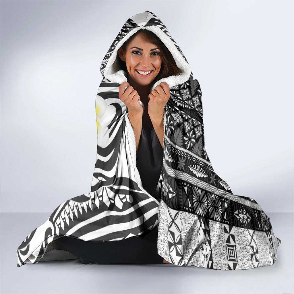 Black Vintage Tonga Ngatu Pattern With Plumeria Hooded Blanket - Polynesian Pride