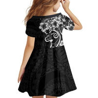 Polynesian Women's Day Family Matching Tank Maxi Dress and Hawaiian Shirt Black Hibiscus Flowers With Polynesian Pattern LT05 - Polynesian Pride