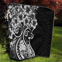 Polynesian Women's Day Quilt Black Hibiscus Flowers With Polynesian Pattern