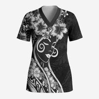 Polynesian Women's Day Scrub Top Black Hibiscus Flowers With Polynesian Pattern