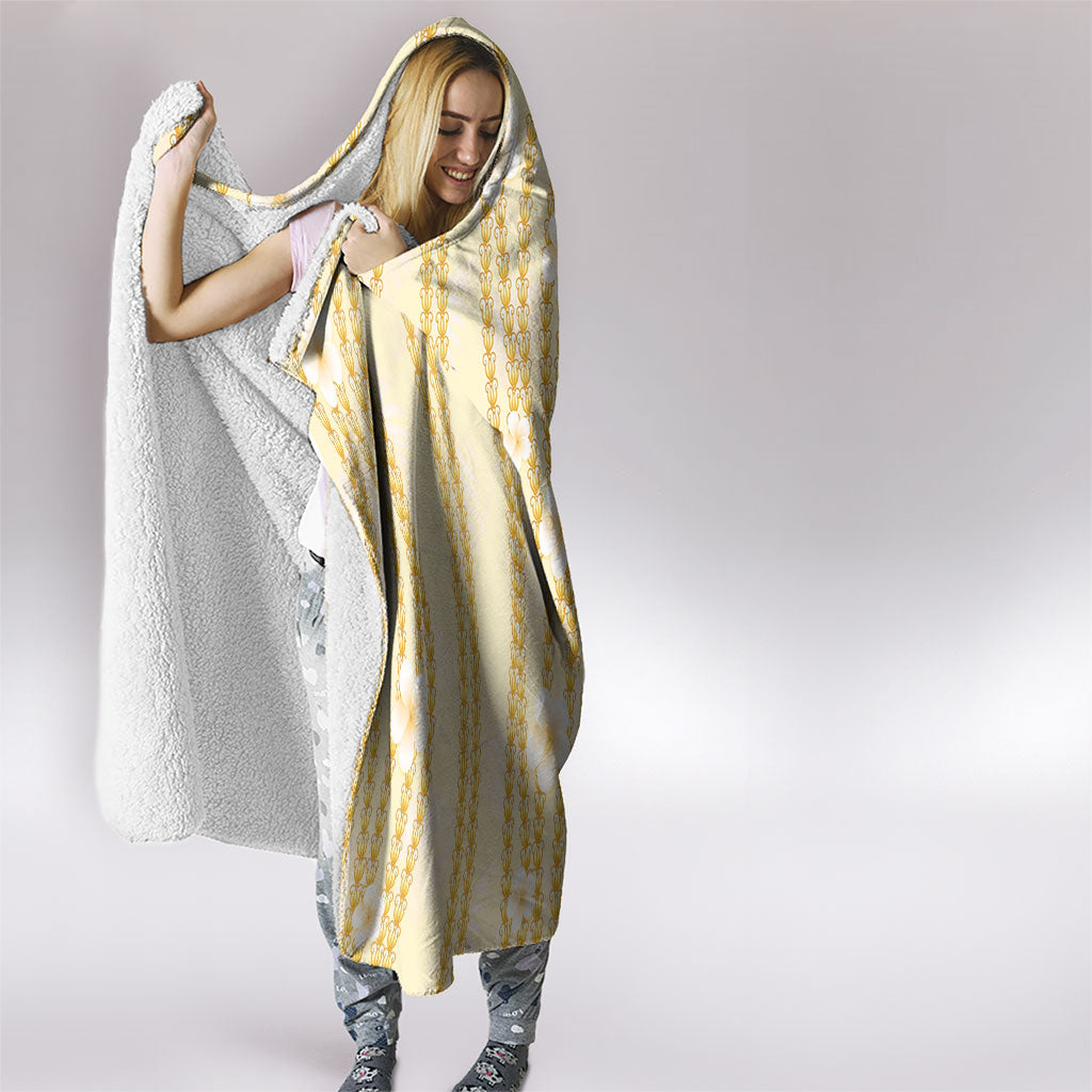 Hawaii Queen Liliuokalani Hooded Blanket Gold Lei Pua Kalaunu LT05 - Polynesian Pride
