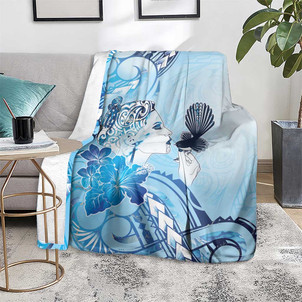 Aotearoa Maori Wahine Blanket Fantail Bird Blue Gold Marble