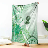 Aotearoa Maori Wahine Blanket Fantail Bird Green Gold Marble