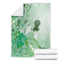 Aotearoa Maori Wahine Blanket Fantail Bird Green Gold Marble
