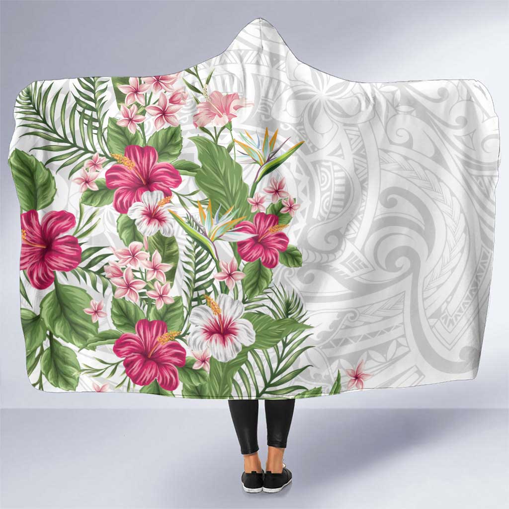 Hawaii Tropical Flowers Hooded Blanket Polynesian Tattoo White