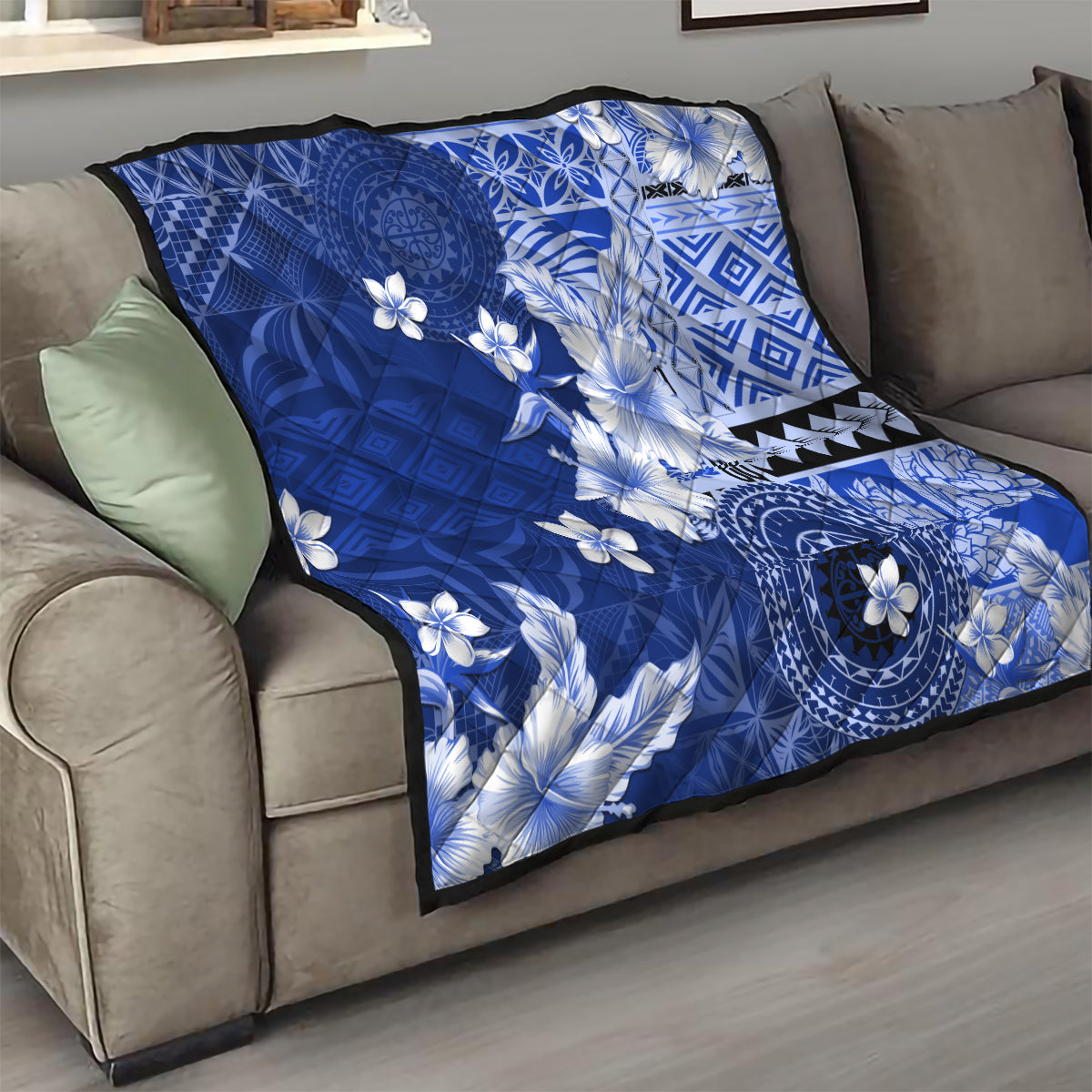 Samoa Siapo Pattern With Navy Hibiscus Quilt