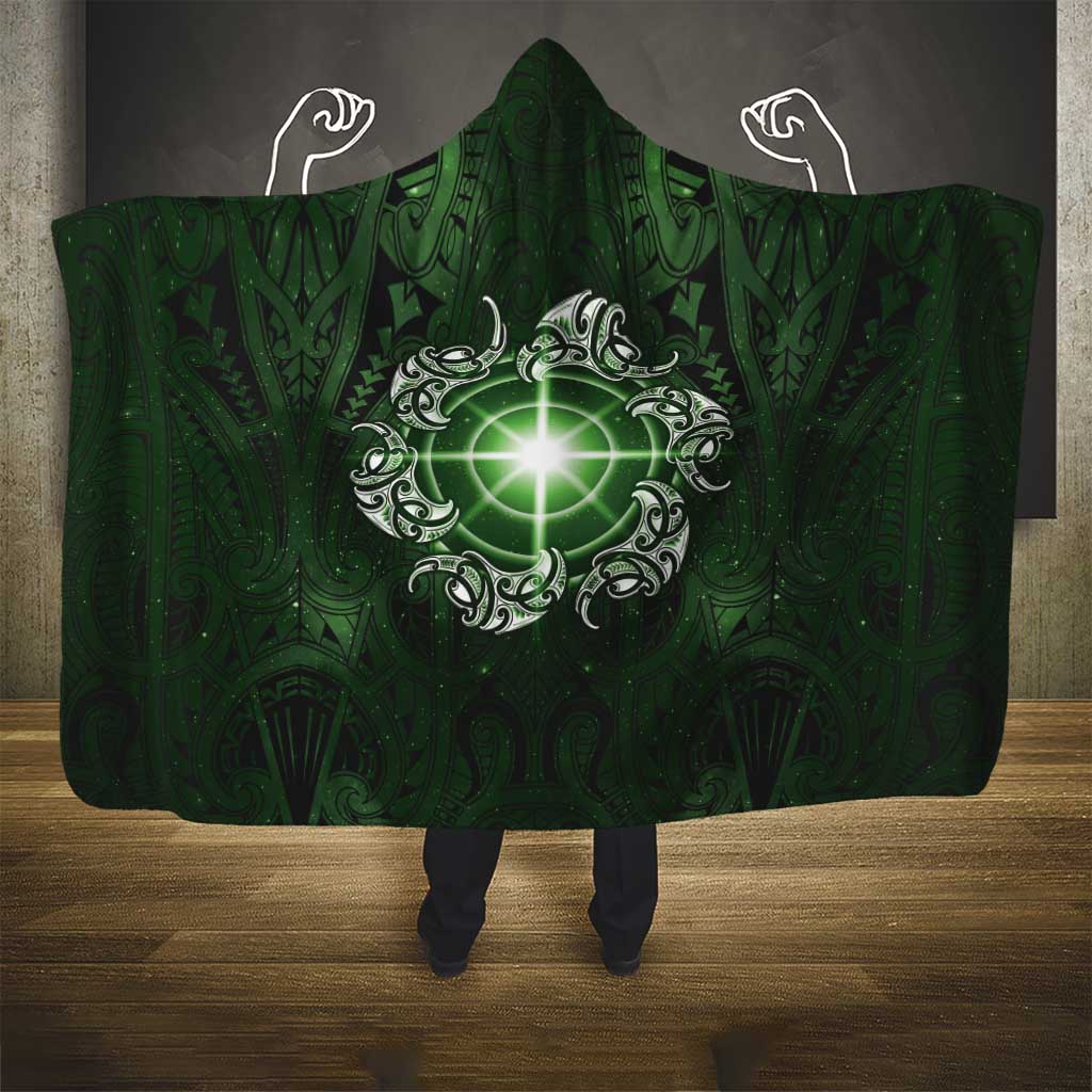 New Zealand Matariki Tupuarangi Hooded Blanket Maori Moko Green Galaxy LT05 - Polynesian Pride