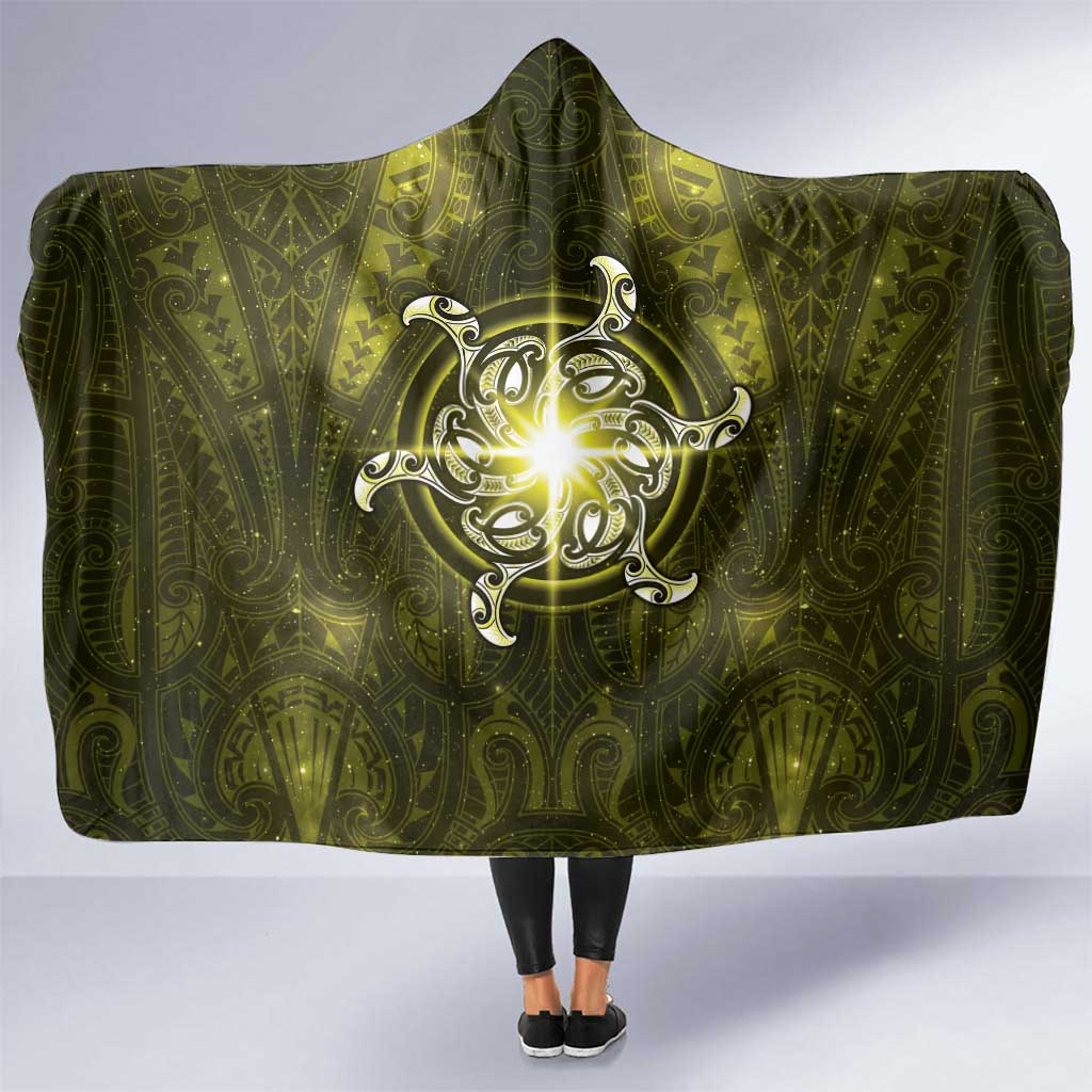 New Zealand Matariki Hiwaiterangi Hooded Blanket Maori Moko Yellow Galaxy LT05 One Size Yellow - Polynesian Pride