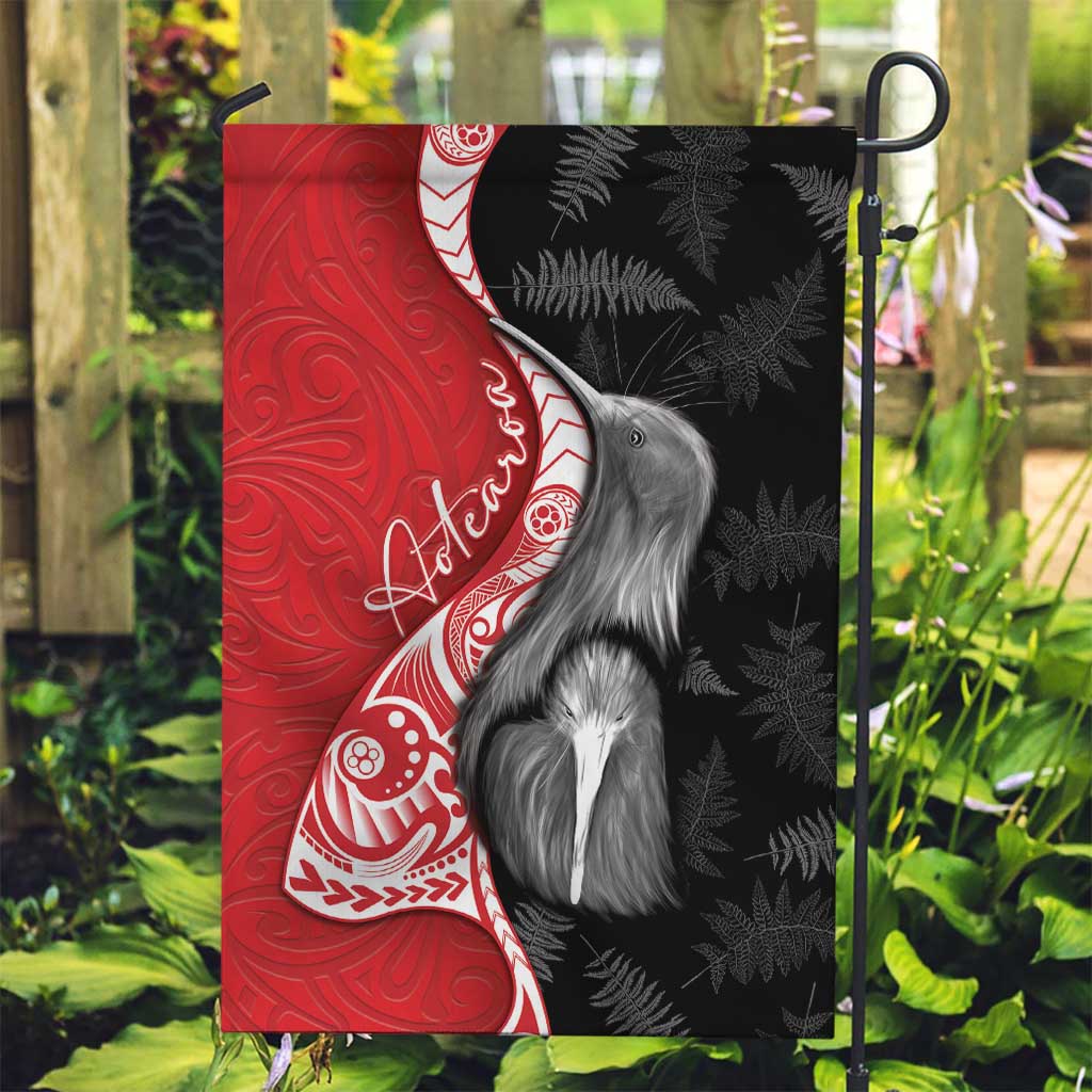 New Zealand Aotearoa Garden Flag Kiwi Fern Maori Pattern Red Version
