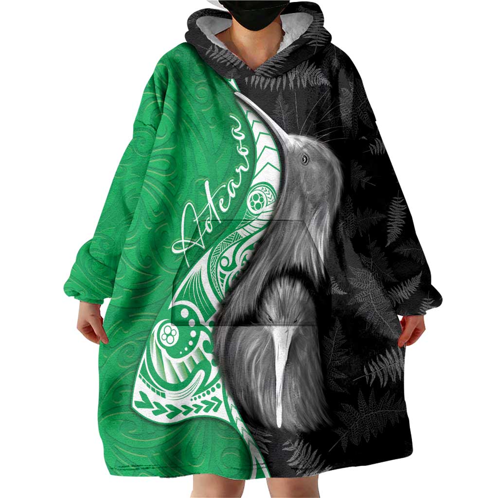 New Zealand Aotearoa Wearable Blanket Hoodie Kiwi Fern Maori Pattern Green Version