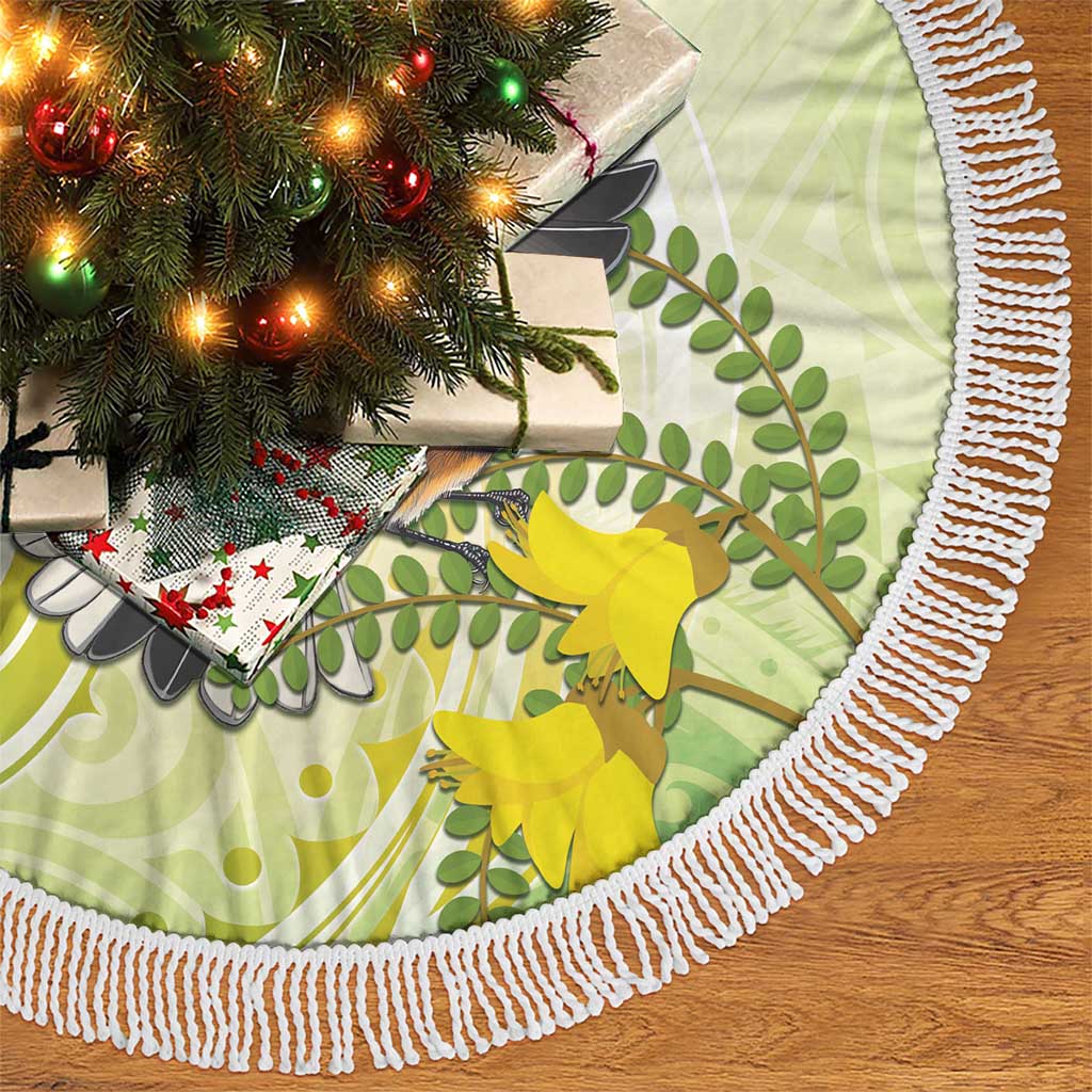 New Zealand Piwakawaka Fantail Bird Tree Skirt With Kowhai Flowers