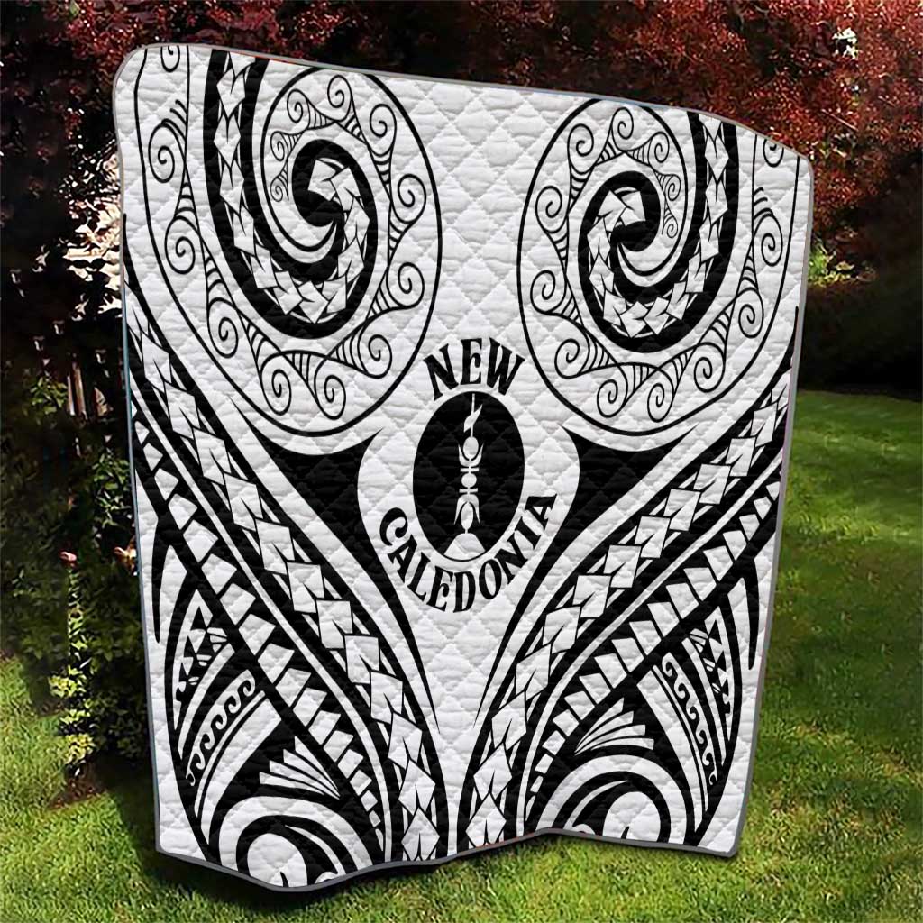New Caledonia Day Quilt Polynesian Curves White Color - Polynesian Pride