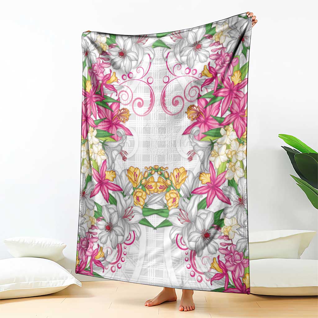 Hawaii Palaka Blanket White Tribal Pattern With Tropical Flowers - Polynesian Pride